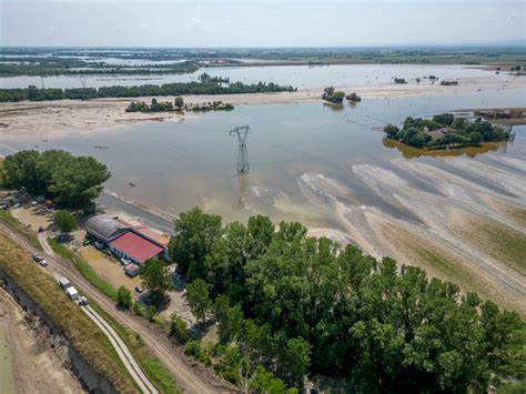 Allerta Meteo Rossa In Emilia Romagna Per Rischio Piene Dei Fiumi E