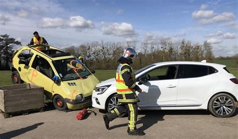 Pr S Dangers Les Sapeurs Pompiers Se Forment Aux Accidents De