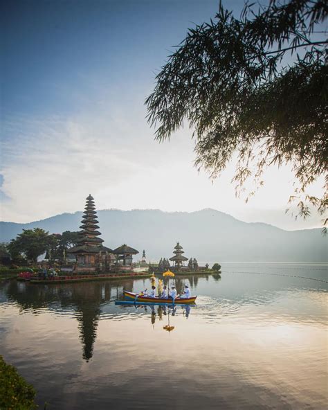 Danau Beratan Bedugul Update Foto Lokasi Rute Tiket Masuk