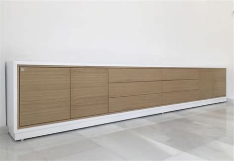 Armoire De Classement Basse Grupo GUBIA En Iroko Contemporaine