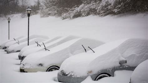 Why Put Windshield Wipers Up in Winter? All Myths Busted Here