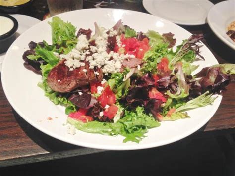 Longhorn Steakhouse 7 Pepper Sirloin Salad Recipe