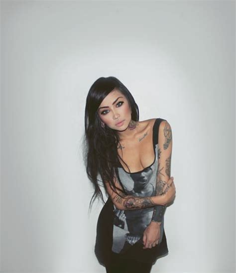 Gorgeous Brunette With Tattoos Just A Pretty Tattoo