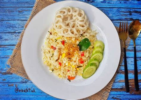 Resep Nasi Goreng Teri Daun Jeruk Oleh Tituk Sk Cookpad