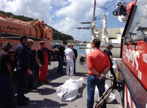 G Naufr Gio De Barco Imigrantes Deixa Mais De Mortos Na