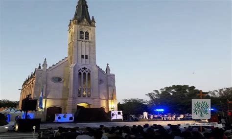 Buenos Aires Los Fieles De La Parroquia Stella Maris Y Capilla San