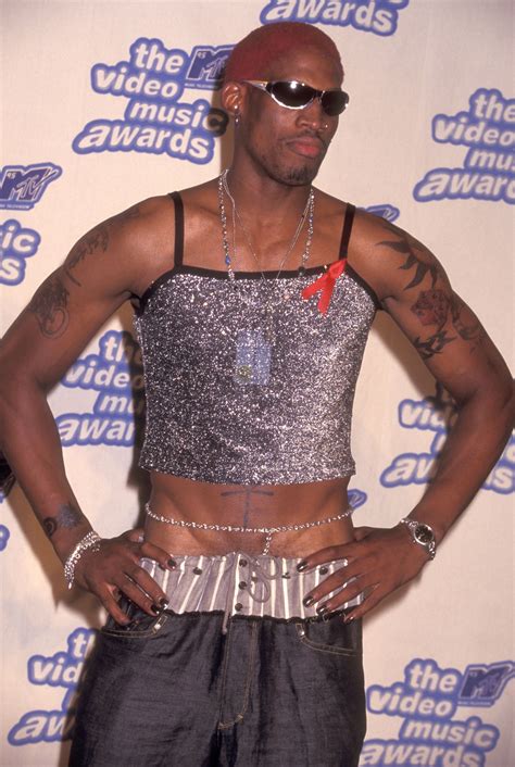 7 Of Dennis Rodmans Most Iconic Outfits Dennis Rodman Fashion Denis Rodman