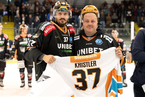 Black Wings Feiern Gegen Villach Den Perfekten Saisonstart Eishockey