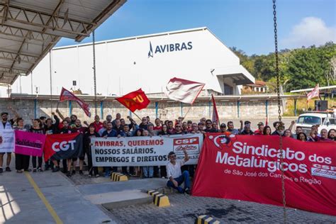 Em Ato Que Marcou Um Ano De Greve Trabalhadores Da Avibras Decidem Dar