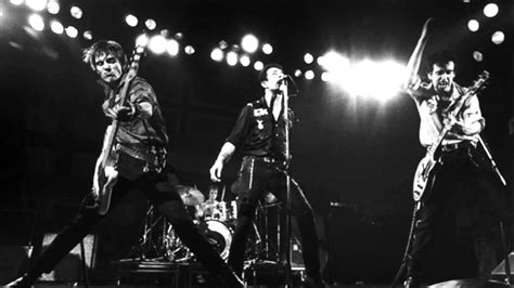 Guns Of Brixton Live In New York 1981 Youtube