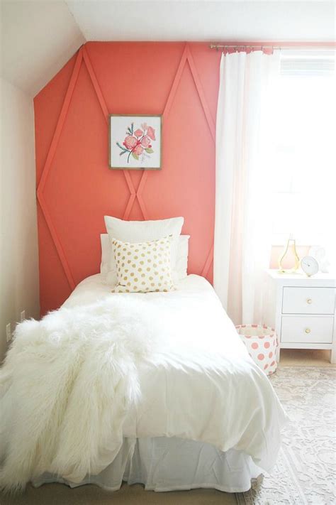 DIY Coral Bedroom Accent Wall: Before and After - Thistlewood Farm ...