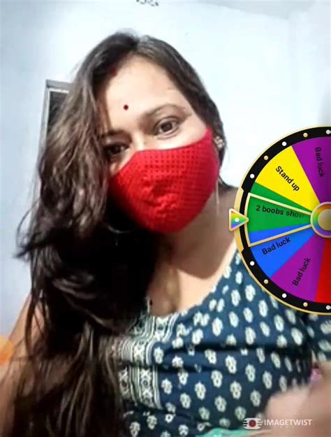 Maludi2 Big Boobs Pussy Show