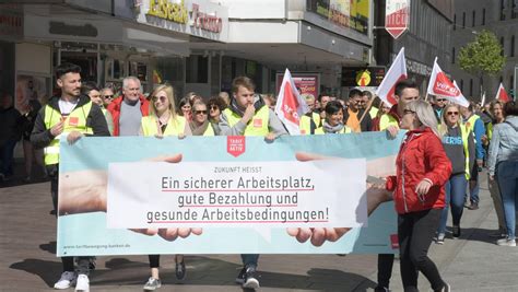 Niedersachsen Und Bremen Erneute Warnstreiks An Banken