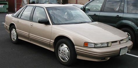 Oldsmobile Cutlass Calais 1984 - 1991 Sedan :: OUTSTANDING CARS