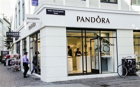 Best Pandora Black Friday weekend deals - £51 off limited edition charm ...