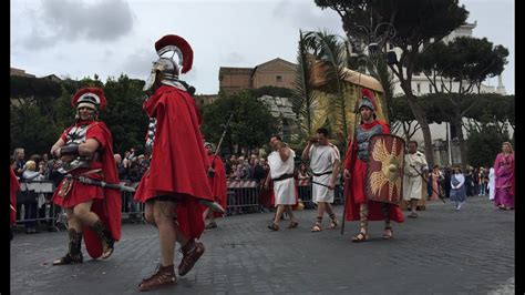 Birthday Of Rome Parade Of Ancient Romans April 21 Youtube