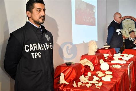 I Reperti Archeologici Restituiti Dai Carabinieri Al Museo Di