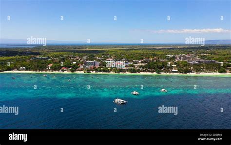 Luftaufnahme Von Oben Auf Sandstrand Palmen Und Meer Alona Strand Und