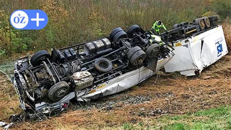 Schwerer Unfall auf der A 20 bei Schönberg Autofahrer rast in