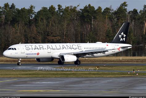 TC JRP Turkish Airlines Airbus A321 231 Photo by Günther Feniuk ID