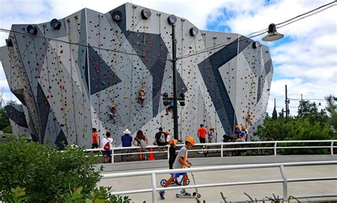 Maggie Daley Park S Climbing Wall Has Reopened For Summer