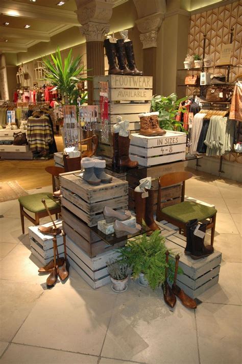 25 Awesome Retail Display Ideas - fancydecors in 2020 | Gift shop ...