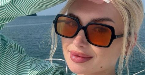 Wersow Eksponuje Ci Owy Brzuch W Bikini Teraz Odpoczywa W Tajlandii