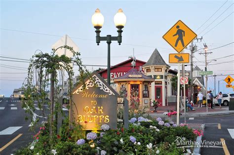 Vacation In Oak Bluffs Town On Martha S Vineyard Island