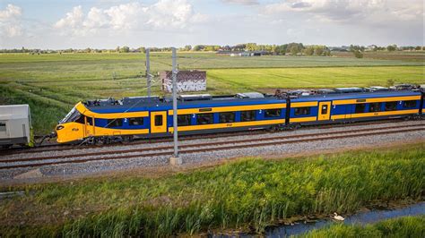 Nieuwe Intercity Van Ns Voor Het Eerst Te Zien In Overijssel Rtv Oost