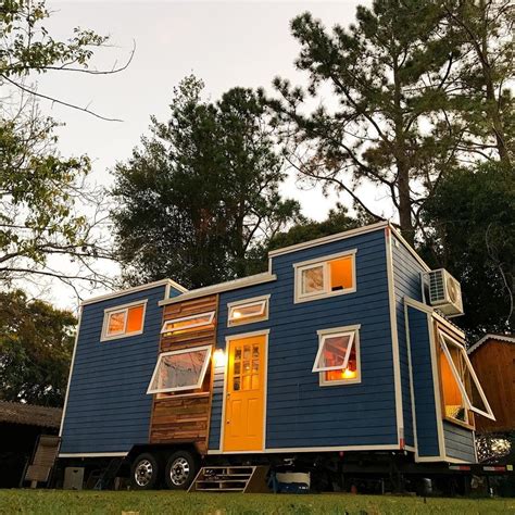 Casal Constrói Tiny House Brasileira Itinerante Casa E Jardim