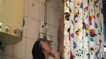 Ado Amateur Incroyable Bais E Sous La Douche Porndroids