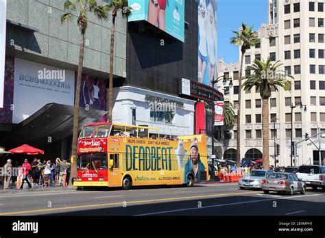 Los Angeles Usa April 5 2014 People Ride A City Tour Bus Of