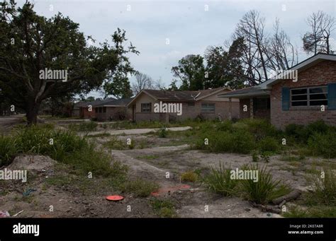 New Orleans, Louisiana: Hurricane Katrina damage, cleanup activities, HUD staff Stock Photo - Alamy