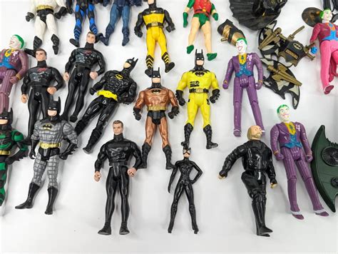 Huge Vintage Toy Biz BATMAN FIGURE LOT With Collector S Case