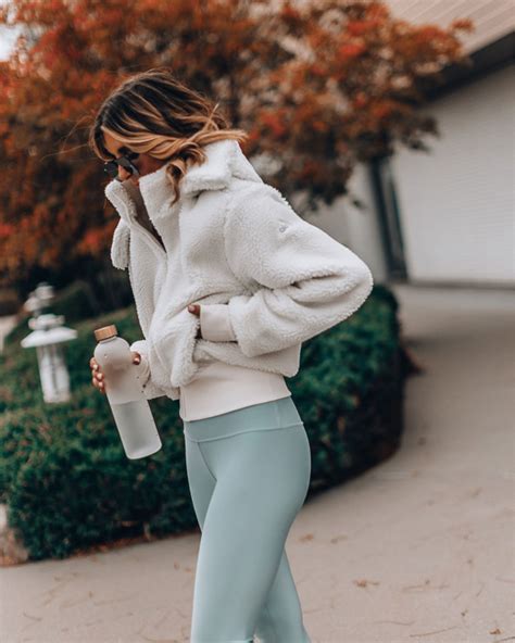 Cozy Fall Athleisure With Cellajaneblog Liketoknowit Athleisure Outfits Outfits With