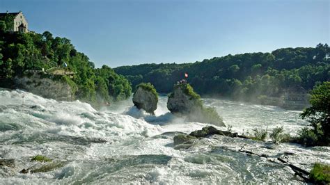 Rheinfall In Der Schweiz