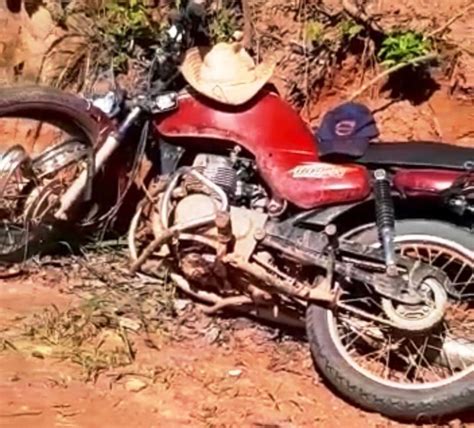 Colis O Entre Duas Motos Deixa Uma Pessoa Morta No Interior De Baixo