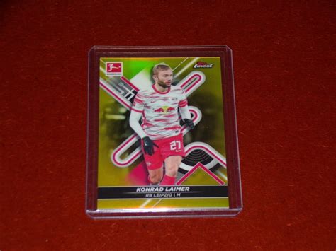 Topps Finest Bundesliga Yellow Wave Refractor Konrad