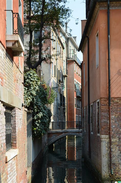 Minor Canal In Venice 18 Richard Mortel Flickr