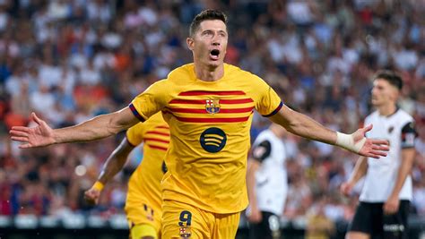 Robert Lewandowski Przeszed Do Historii Takiego Pi Karza Fc Barcelona