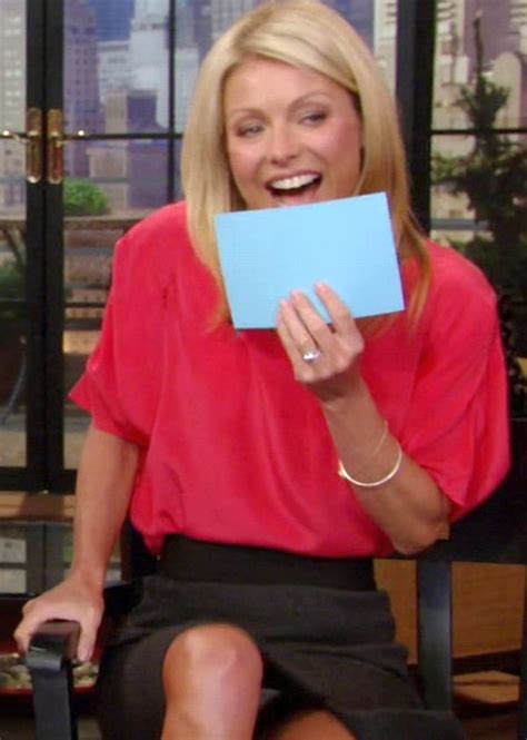 Kelly Ripa Upskirt Celeb Upskirts