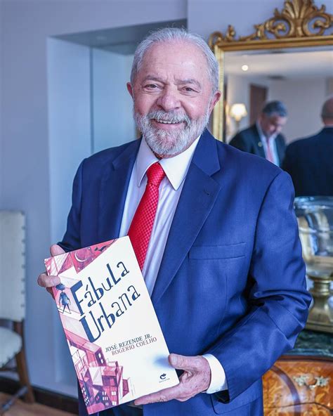 Lula planeja aumentar número de ministérios a volta de pastas