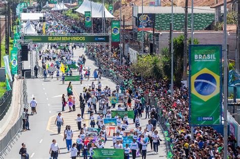 Desfile Cívico de 7 de Setembro de Itapevi reúne 10 mil pessoas