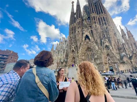 Barcelona Gothic Quarter Sagrada Familia Park G Ell Tour