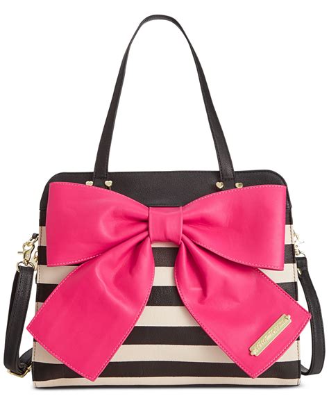 Pink Purse With Bow