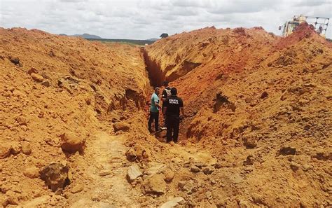 Trabalhador Morre Soterrado Em Obra De Condom Nio Na Bahia