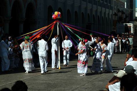 La Danza Popular