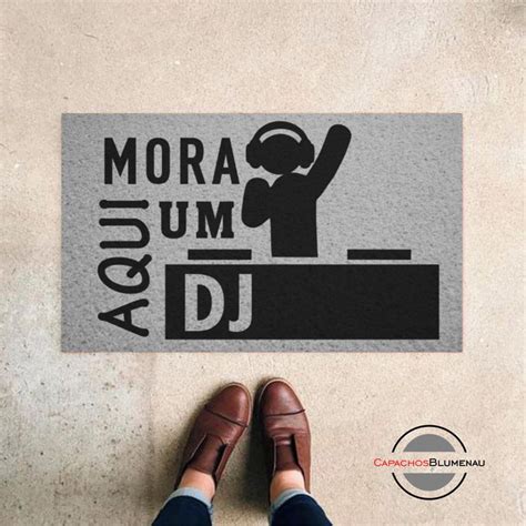 Capacho Divertido Aqui Mora Um Dj Elo7 Produtos Especiais