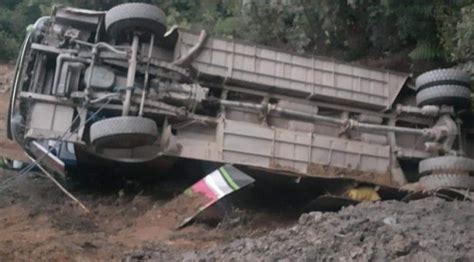 Accidente En La Paz Apolo Deja Cuatro Fallecidos Brújula Digital