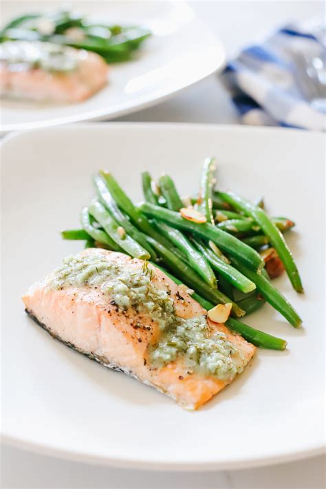 Keto Dinners Baked Salmon With Dill Sauce Seven Graces